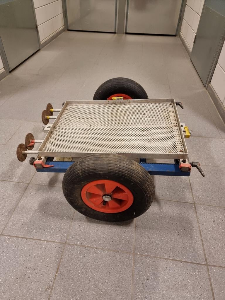 Viskar, Hobby en Vrije tijd, Ophalen
