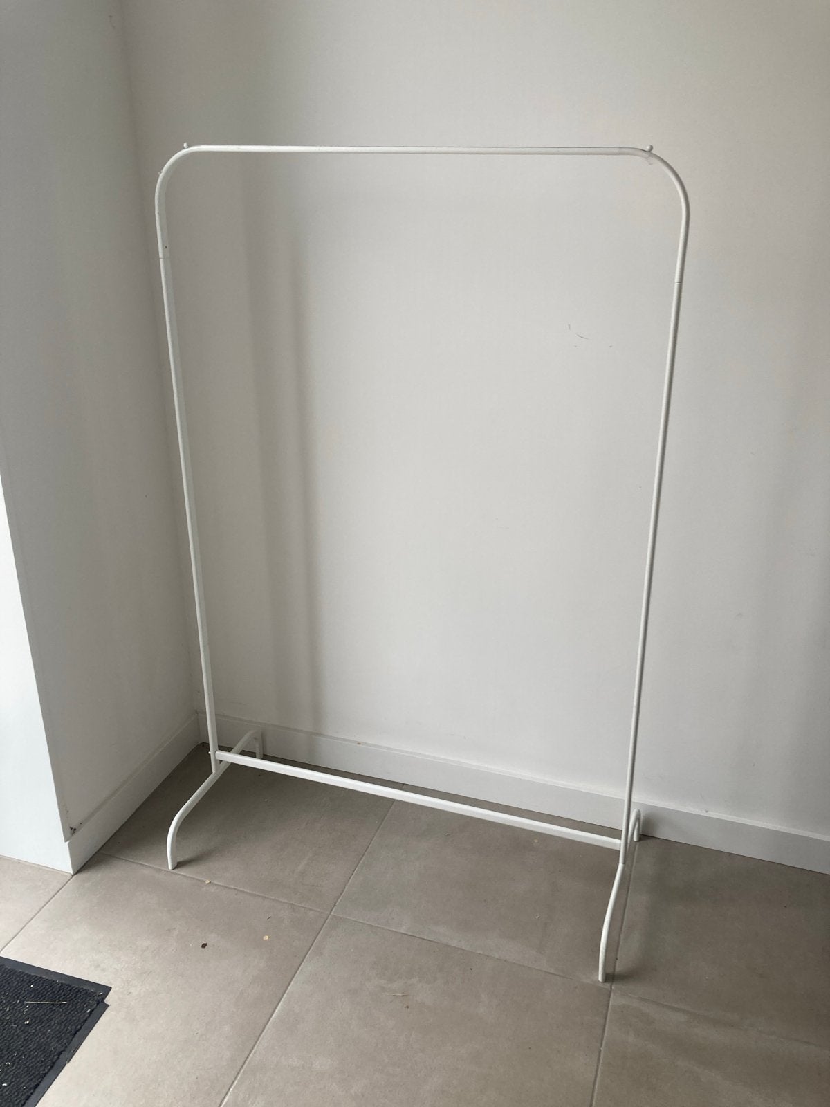 IKEA Kledingrek Wit - Stijlvol en Praktisch, Ophalen, Gebruikt