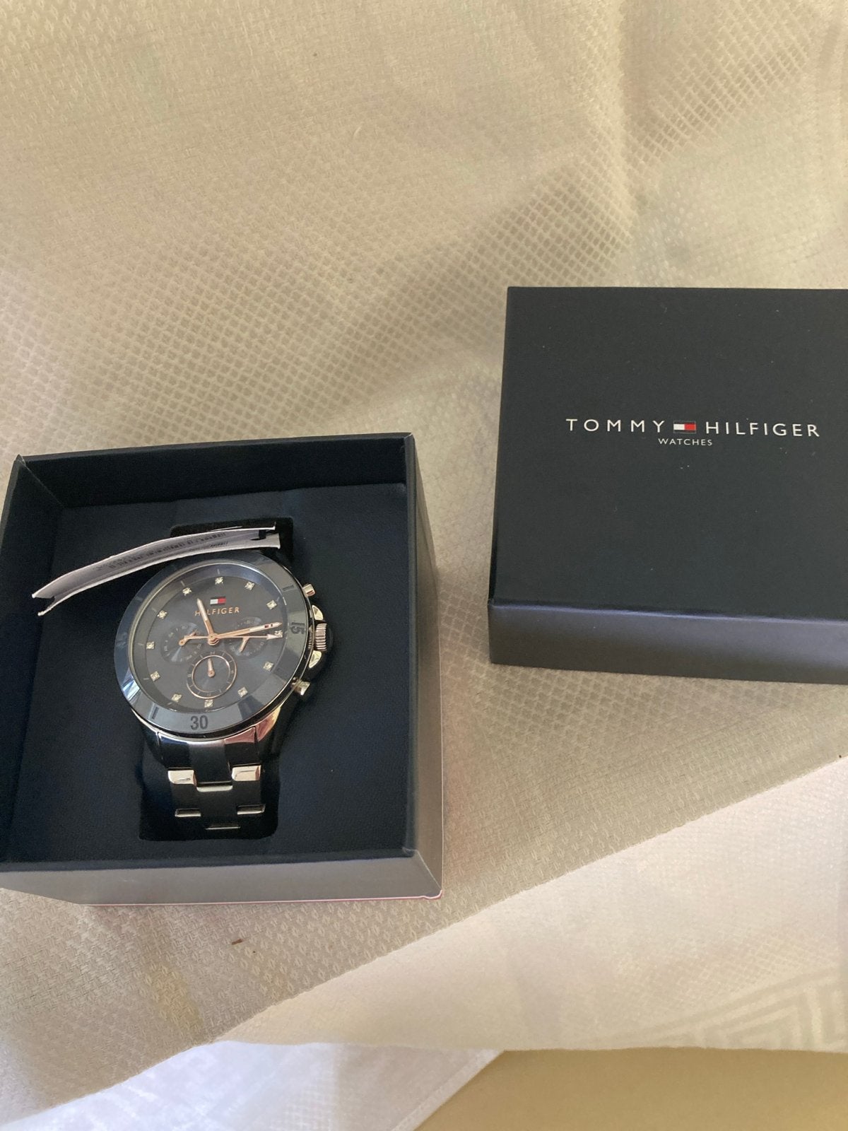 Tommy Hilfiger Dameshorloge met Strass - Nieuw in Doos, Overige merken, Staal, Polshorloge, Nieuw