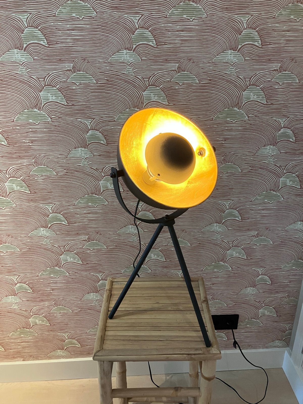 Stalen tafellamp met E27 fitting - Zwart/Goud, Huis en Inrichting, Lampen | Tafellampen, Met schakelaar, Gebruikt, Sfeerlamp, Zwart