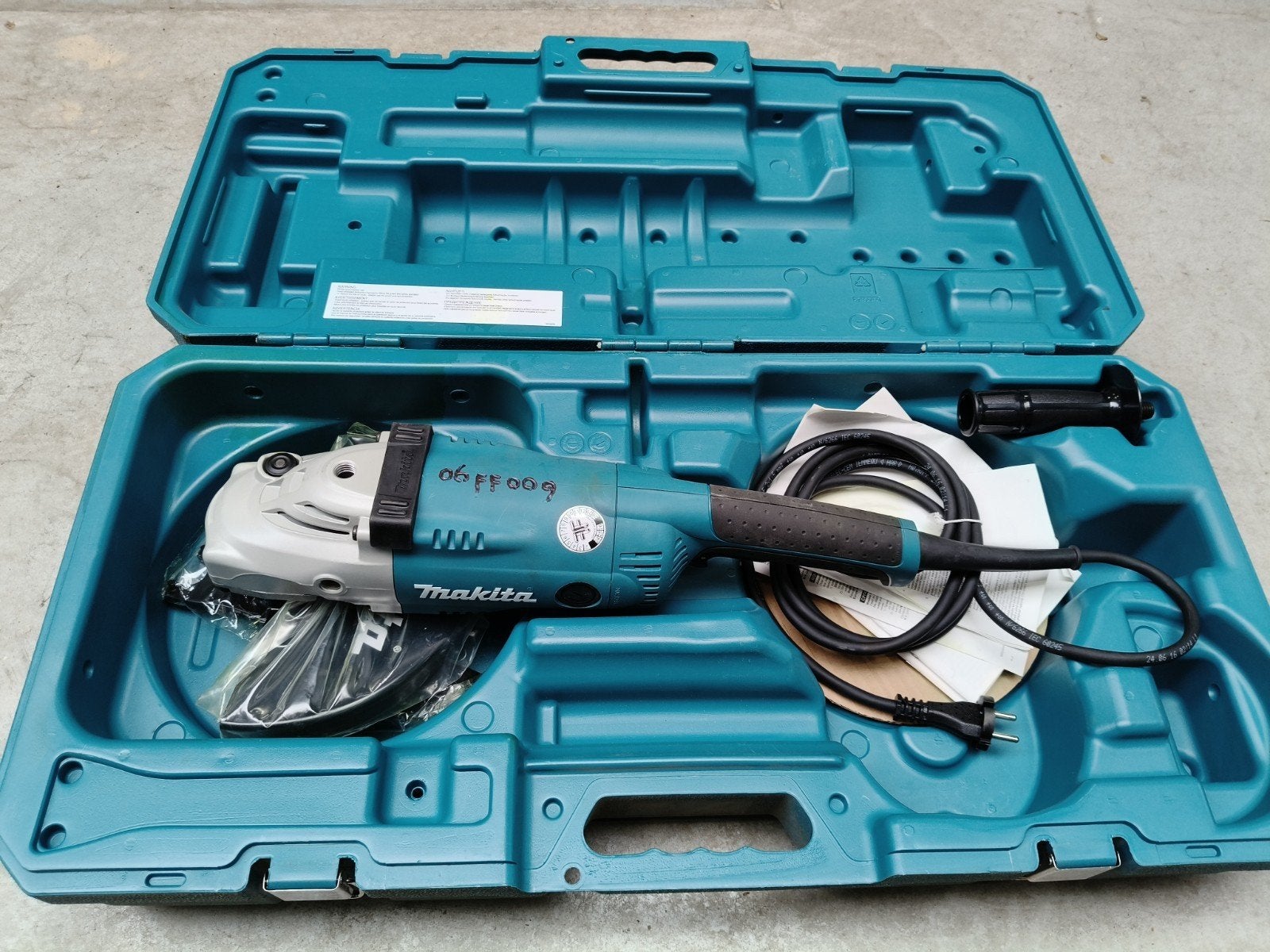 Makita haakse slijper slijptol nieuw in koffer, Ophalen of Verzenden, Zo goed als nieuw, 1000 watt of meer, Haakse handslijpmachine