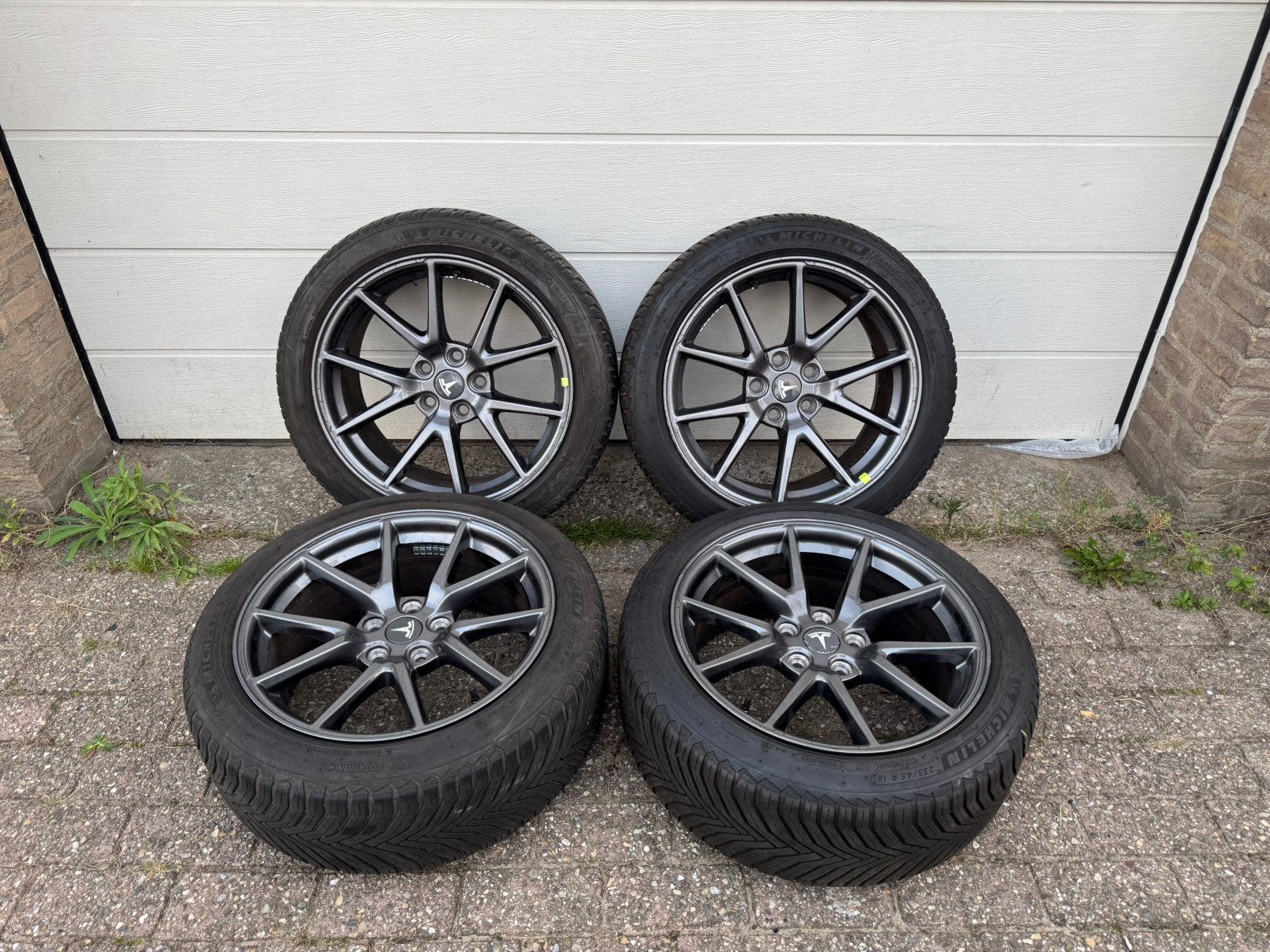 Originele Tesla Model 3 18 inch Aero velgen all season tpms, 18 inch, Banden en Velgen, Ophalen of Verzenden, 235 mm