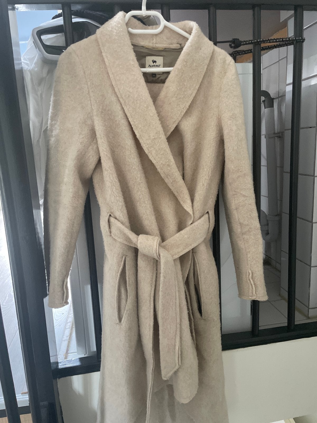 Alwero wollen jas S/M - Danielle, Ophalen of Verzenden, Zo goed als nieuw, Maat 36 (S), Beige