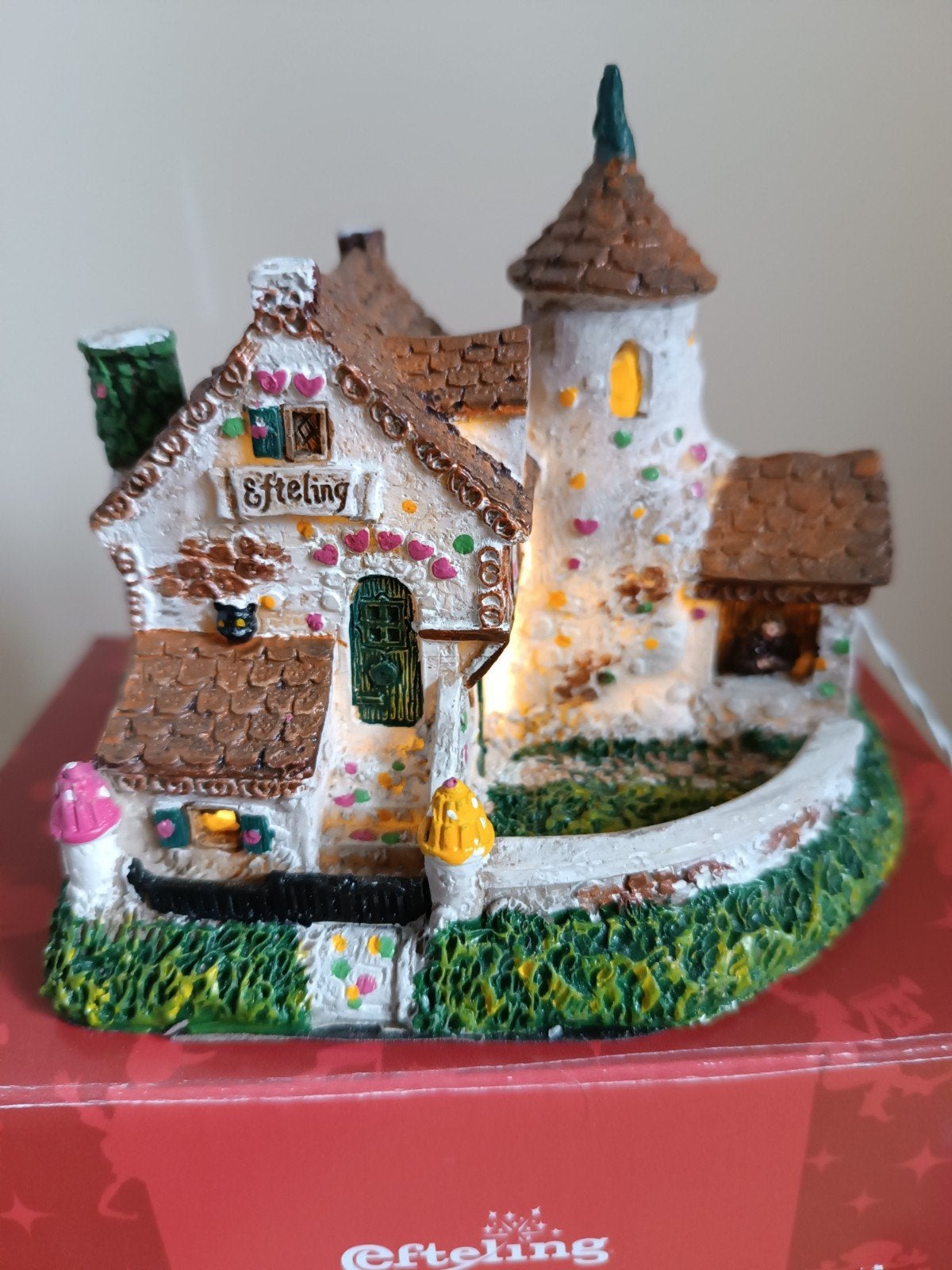 Efteling Hans en Grietje Heksenhuisje Beeldje - Lichtje, Ophalen of Verzenden, Zo goed als nieuw, Beeldje of Poppetje