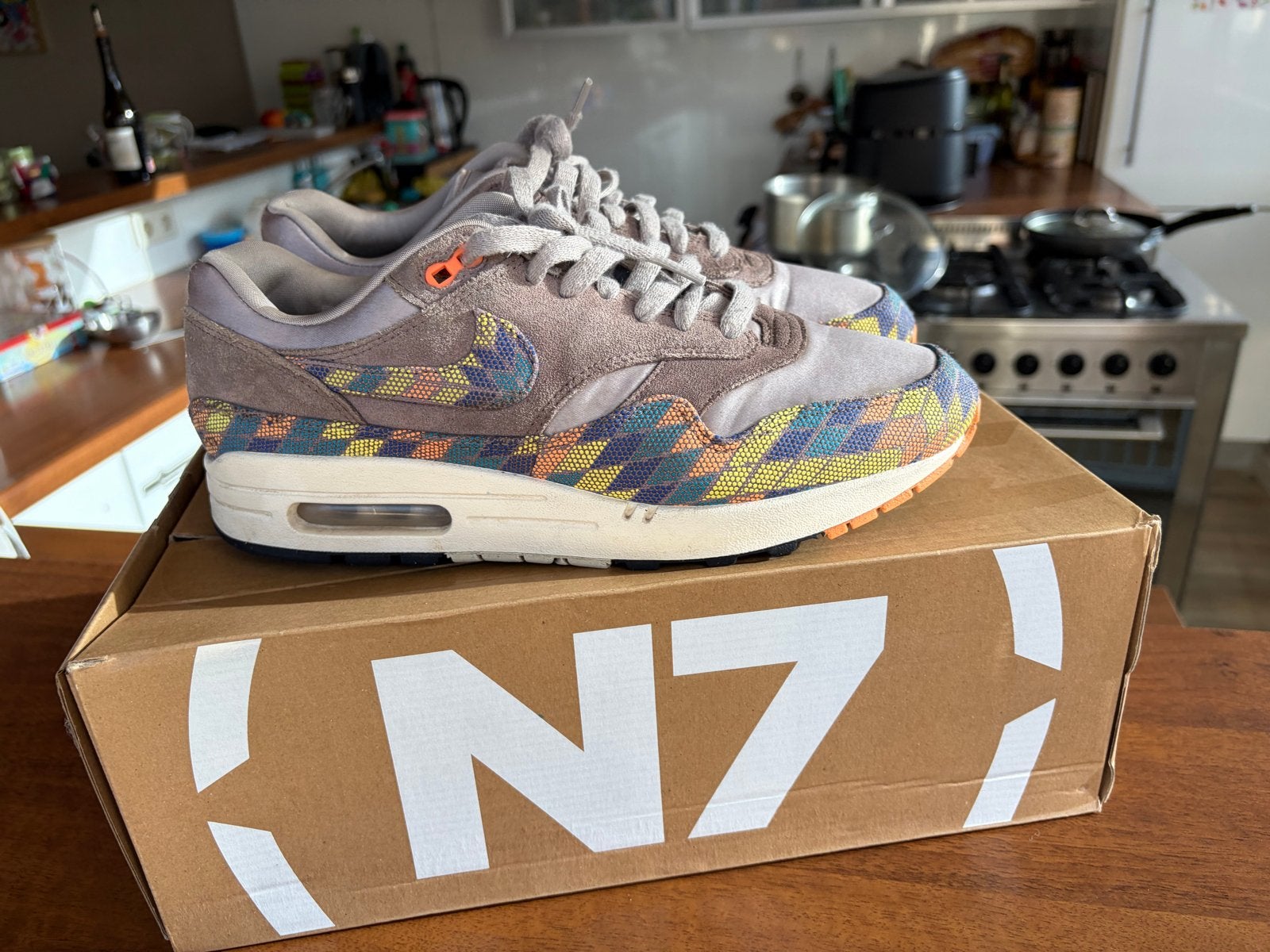 Uniek: Nike Air Max 1 N7 - Maat 42.5, Ophalen of Verzenden, Zo goed als nieuw, Overige kleuren, Sneakers of Gympen
