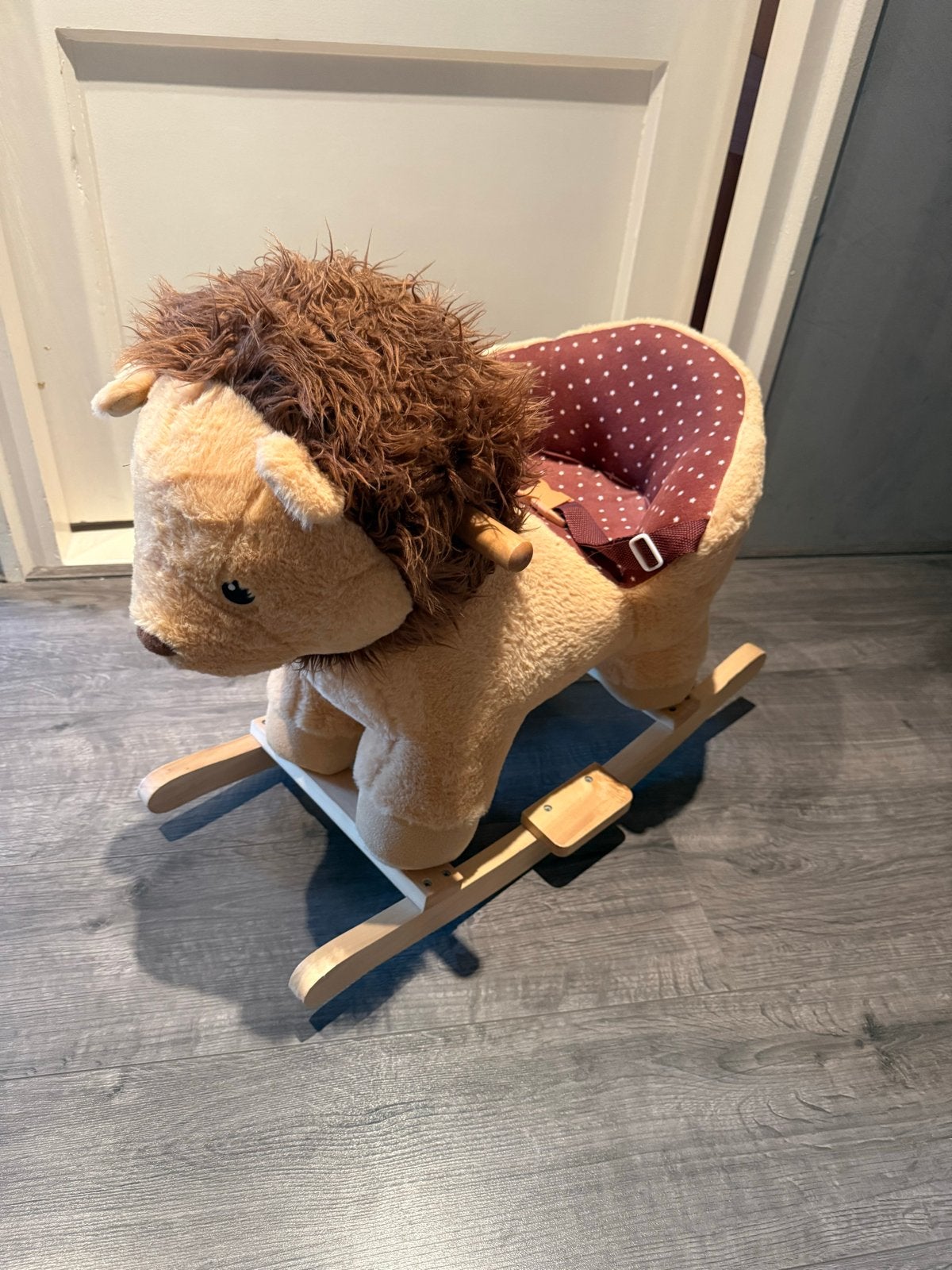 Hobbelpaard/leeuw voor kinderen, Ophalen, Zo goed als nieuw