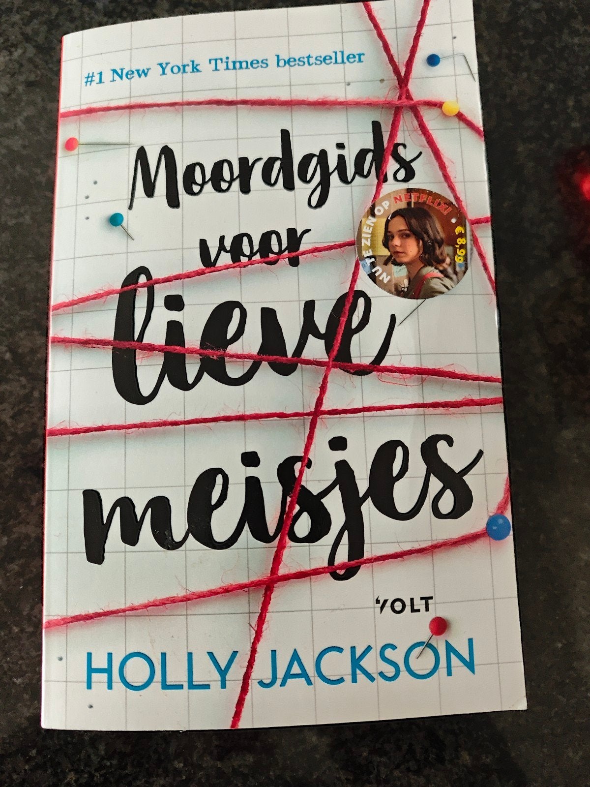 Moordgids voor lieve meisjes - Holly Jackson, Boeken, Ophalen of Verzenden, Zo goed als nieuw, Holly Jackson, Tv-bewerking