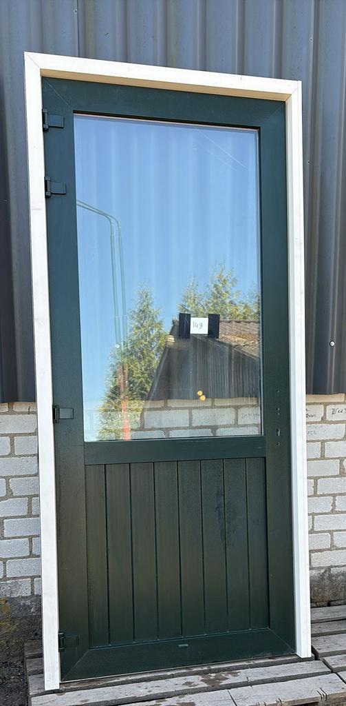 (149) Nieuwe achterdeur/ schuurdeur incl kozijn en glas, Deurkozijn, Zo goed als nieuw, Hout, Ophalen