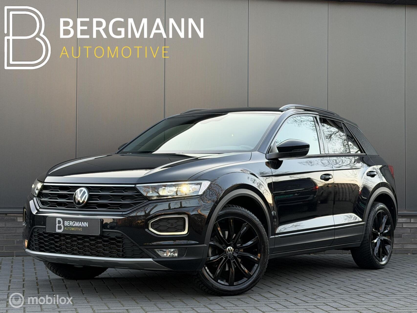Volkswagen T-Roc 1.5 TSI Black Edition Sport|Virtual|Carplay, Auto's, Volkswagen, 4 cilinders, Leder en Stof, Zwart, Bedrijf