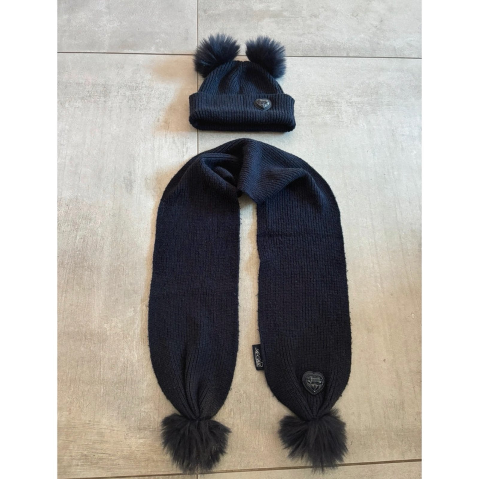 Set Winter,  muts en sjaal van  LE CHIC €6, Kinderen en Baby's, 134 t/m 140, Ophalen of Verzenden, Zo goed als nieuw, Meisje