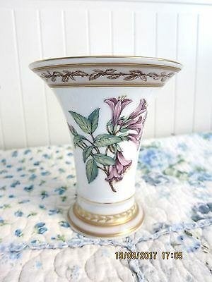 Vaasje AK Kaiser Porselein Plantage dekor Nossek 13cm, Ophalen of Verzenden