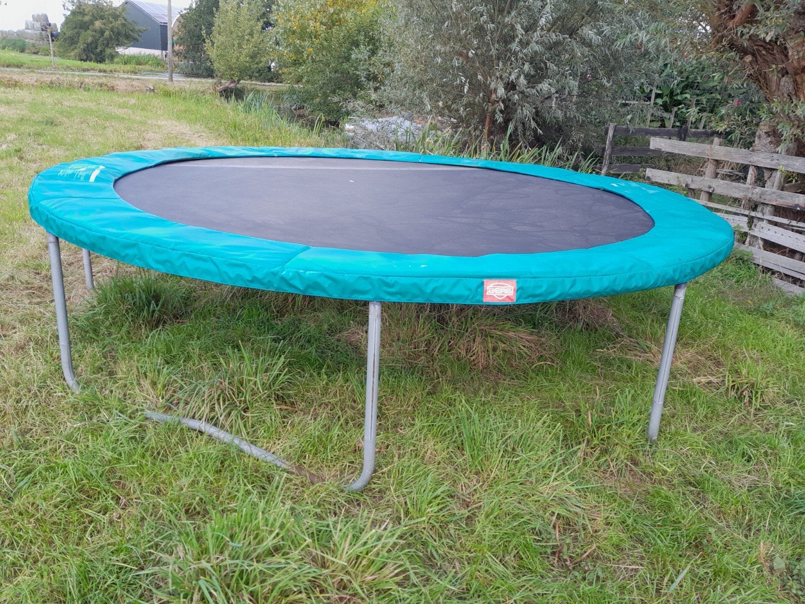 Berg trampoline 380, Ophalen