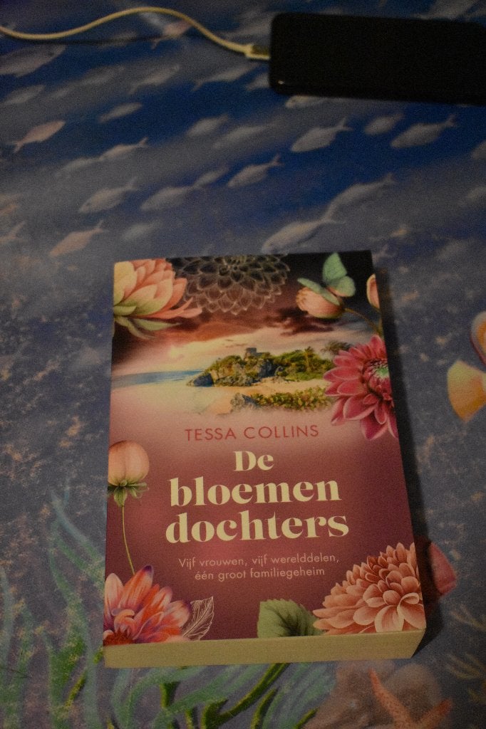 boek van Tessa Collins/de bloemendochters, Boeken, Ophalen of Verzenden, Zo goed als nieuw, Tessa Collins