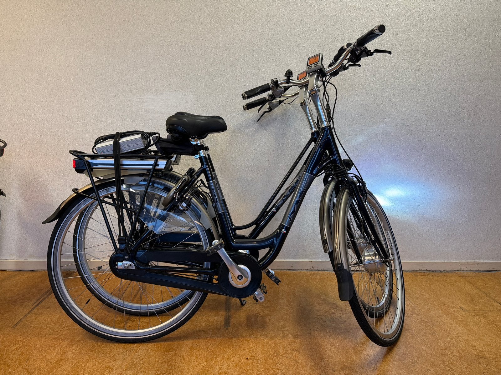 Nette Multicycle MC set elektrische fietsen Z.g.a.n., 53 tot 56 cm, Velgrem, Versnellingen, Zo goed als nieuw