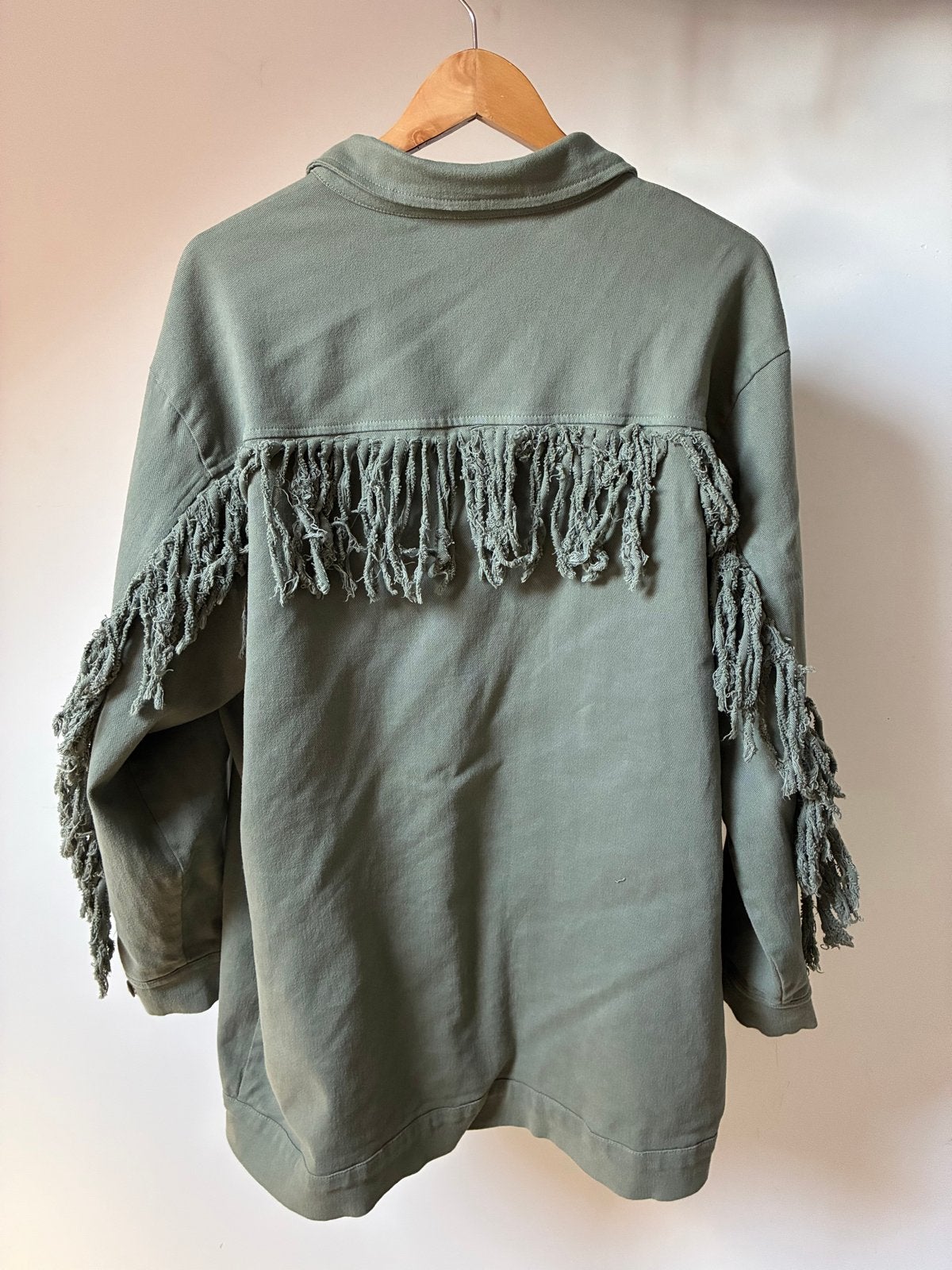 Groen jasje met franjes - One Size, Ophalen of Verzenden, Nieuw, Maat 46/48 (XL) of groter, Groen
