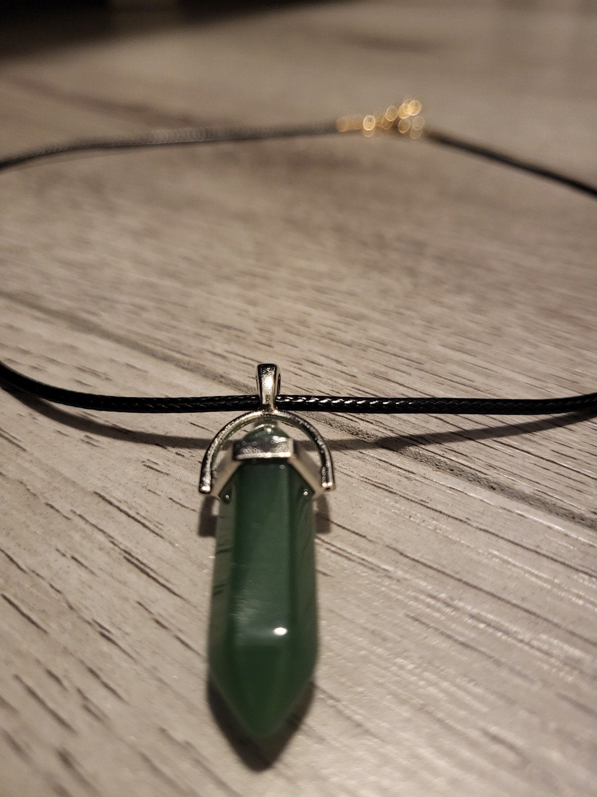 Nieuwe ketting met groene steen en verstelbare sluiting, Overige materialen, Nieuw, Ophalen of Verzenden, Verstelbaar