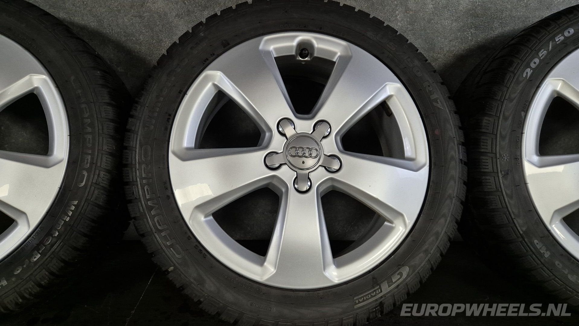 17 inch Audi A3 velgen winterbanden VW Golf Caddy, Auto-onderdelen, Gebruikt, -, -, Banden en Velgen
