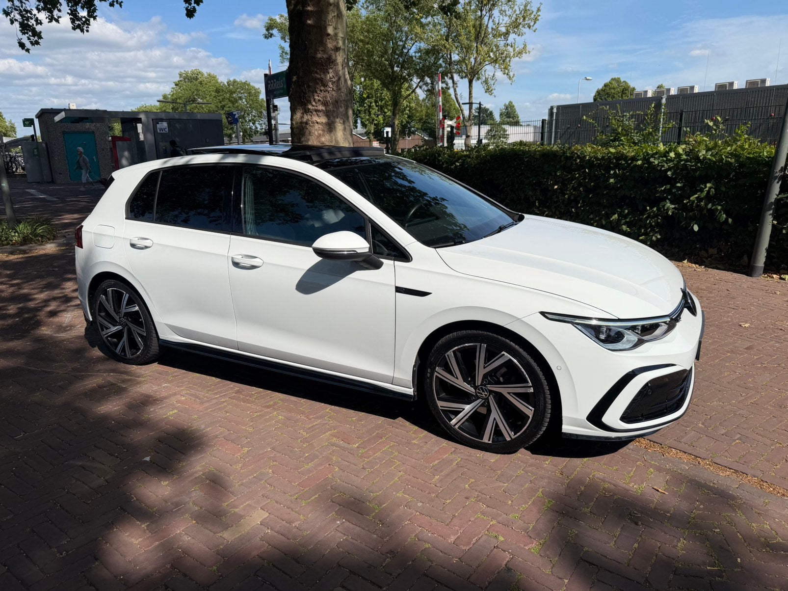 Vw Golf 1.5 TSI R-Line 130pk 2022 Wit Pano, Voorwielaandrijving, Stof, Euro 6, 4 cilinders