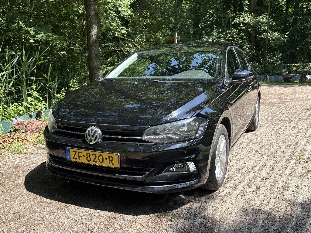 Volkswagen Polo 1.0 TSI 95pk 2019 Zwart, Auto's, Voorwielaandrijving, Stof, 40 €/maand, Zwart