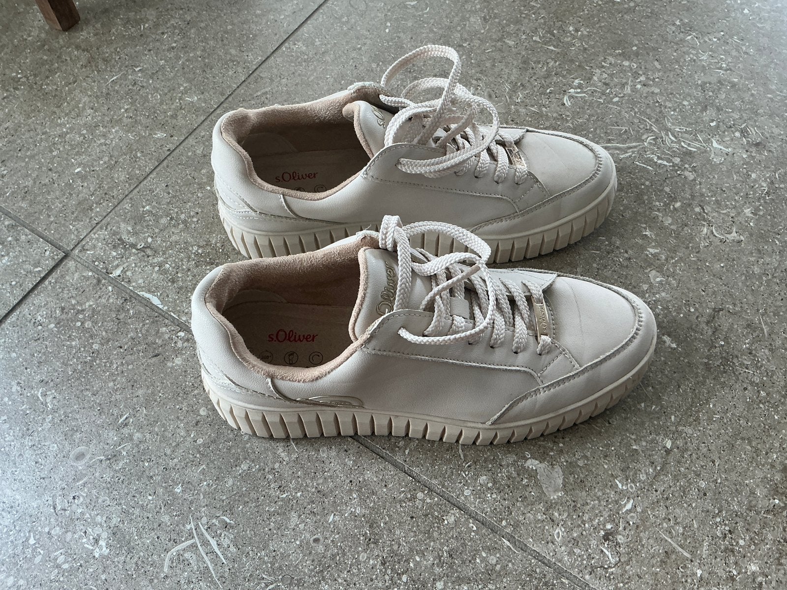 s.Oliver damessneakers - maat 40 - Nude (KWF), Ophalen of Verzenden, Gedragen, Sneakers of Gympen