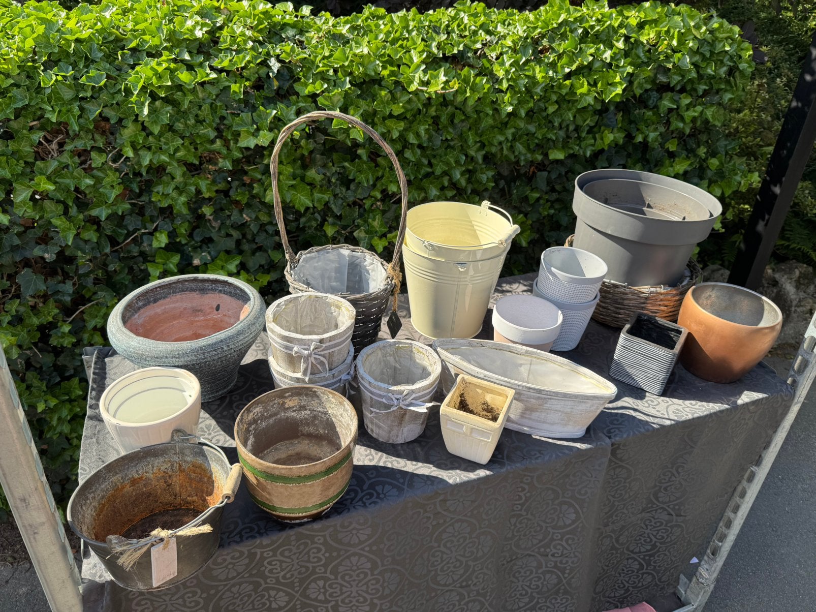 Binnen poten, buiten potten en mandjes, Tuin en Terras, Bloempotten, Ophalen, Rond, Binnen, Zo goed als nieuw