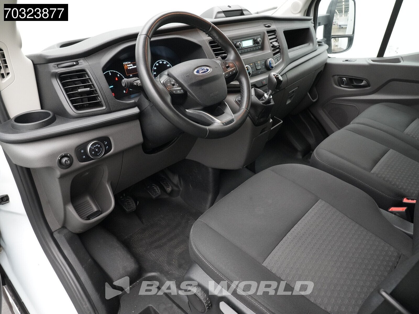 Ford Transit 130pk Laadklep Bakwagen Airco Cruise Euro6 Meub, Auto's, Bestelauto's, Stof, Euro 6, 4 cilinders, Wit