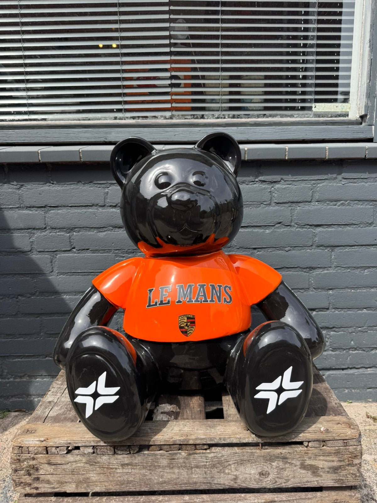 Grote Porsche Le Mans Beer Bear - Uniek, Verzamelen, Merken en Reclamevoorwerpen, Ophalen, Reclamebord, ., Zo goed als nieuw