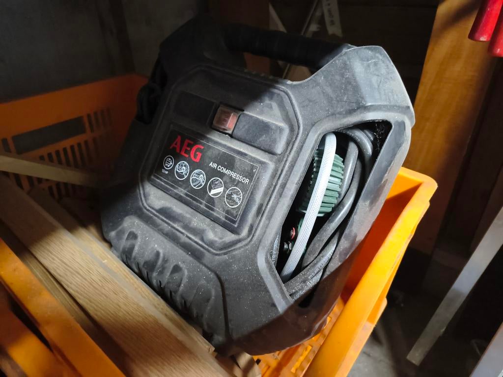 AEG luchtcompressor tankloos, Minder dan 25 liter, Ophalen of Verzenden, Minder dan 200 liter/min