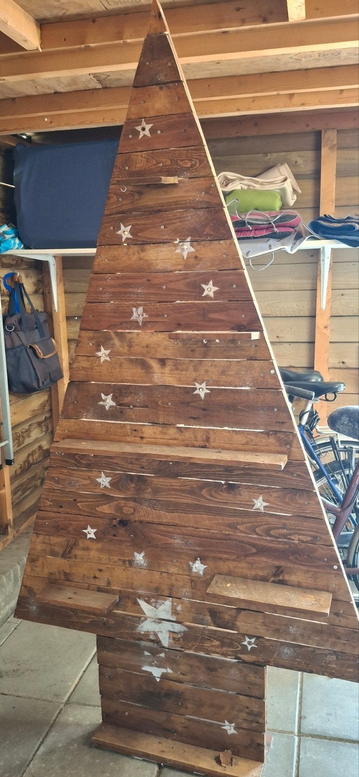 Houten kerstboom, Ophalen, Gebruikt