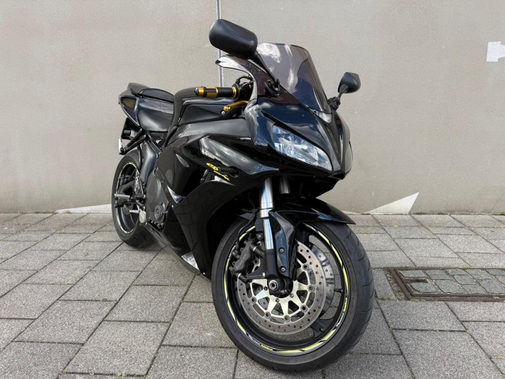 Honda CBR1000RR SC57 | Akrapovič | 37DKM, Sportuitlaat, Occasion, 4 cilinders, Motorrijbewijs A