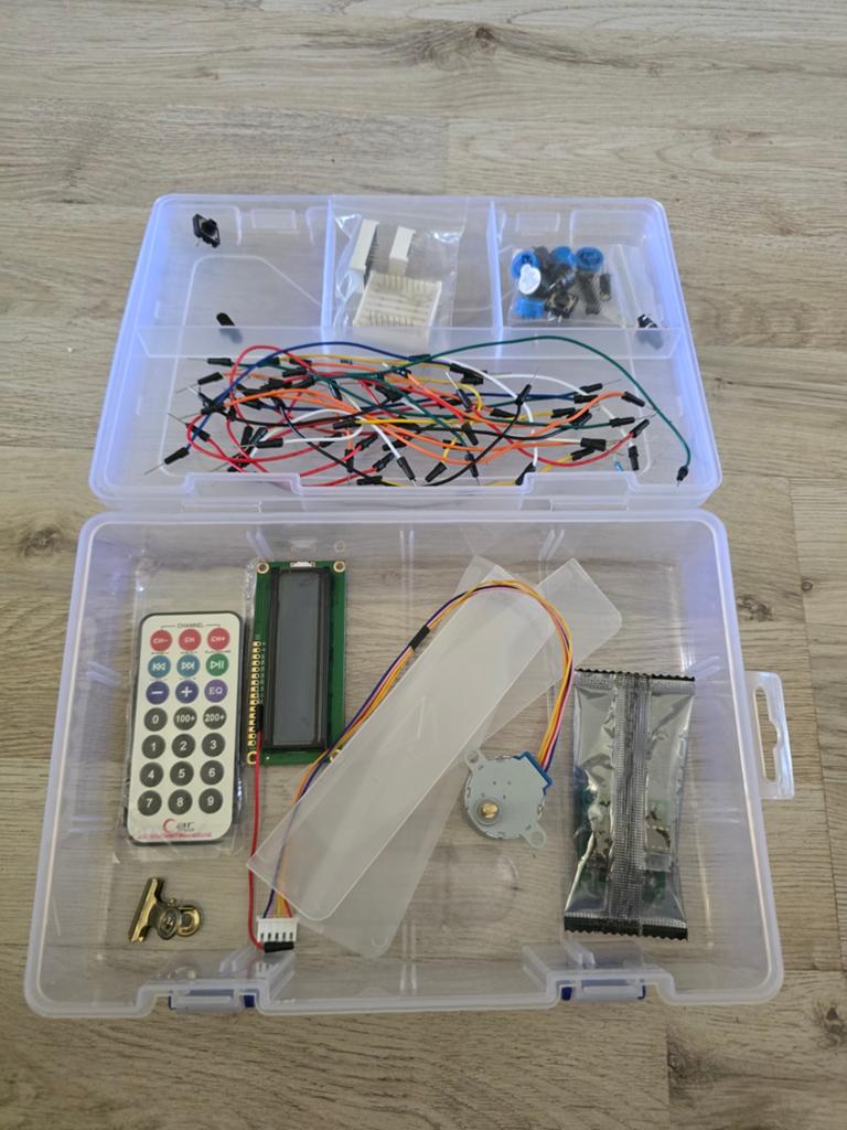 Arduino Starter Kit met Componenten en Afstandsbediening, Ophalen, Gebruikt, Overige thema's, Educatief