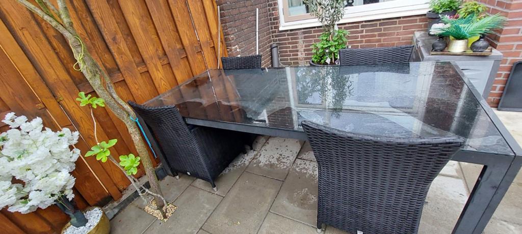 Tuin tafel met 4 stoelen, Tuin en Terras, Ophalen of Verzenden, Zo goed als nieuw