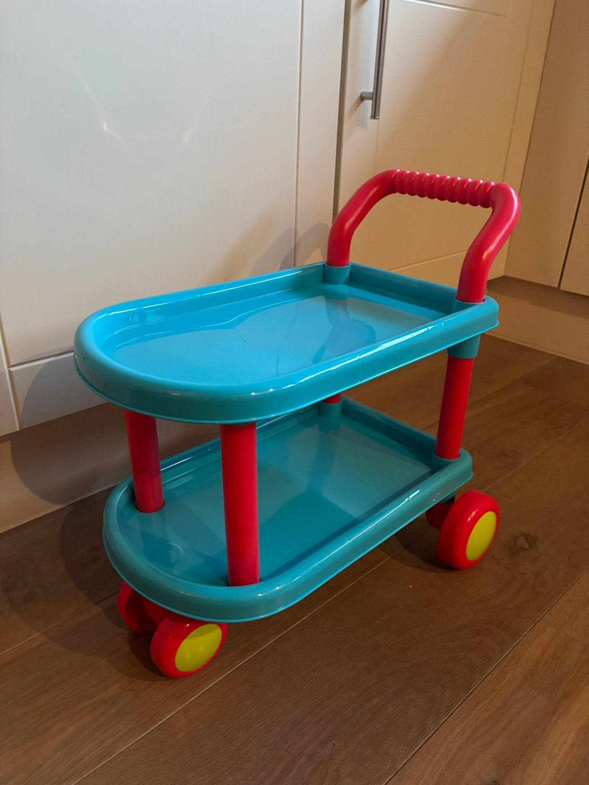 Leuke speelgoed serveerwagen voor kinderen, Ophalen, Gebruikt, Jongen of Meisje