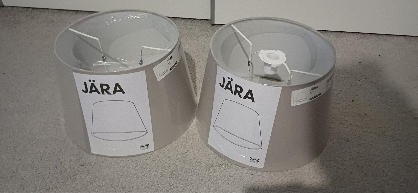 2x Nieuwe IKEA JÄRA Lampenkap Grijs - 34 cm, Ophalen, Nieuw, Grijs, Textiel
