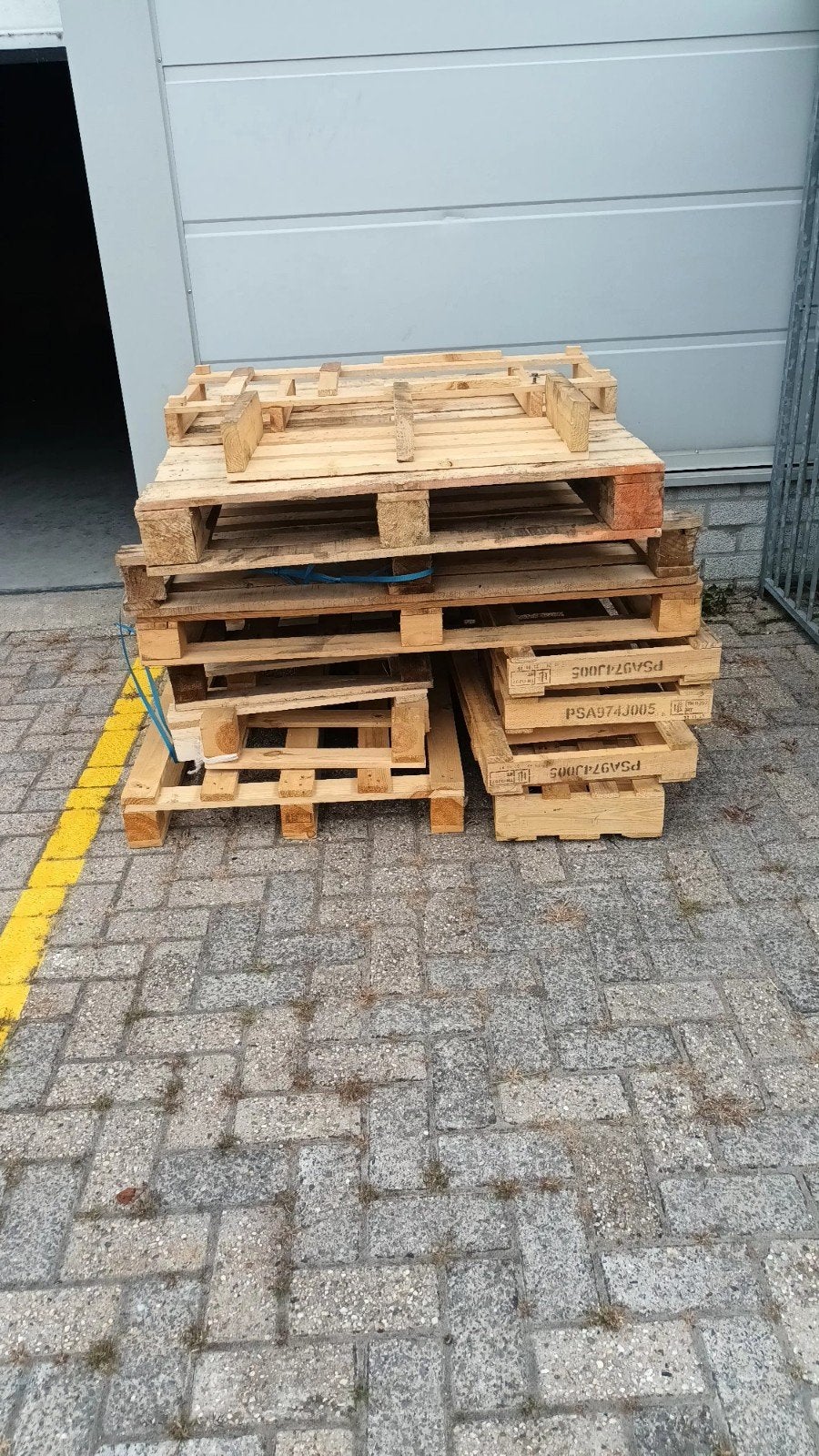 gratis pallet hout op te halen pallets, Ophalen, 50 mm of meer, Pallet, Minder dan 200 cm