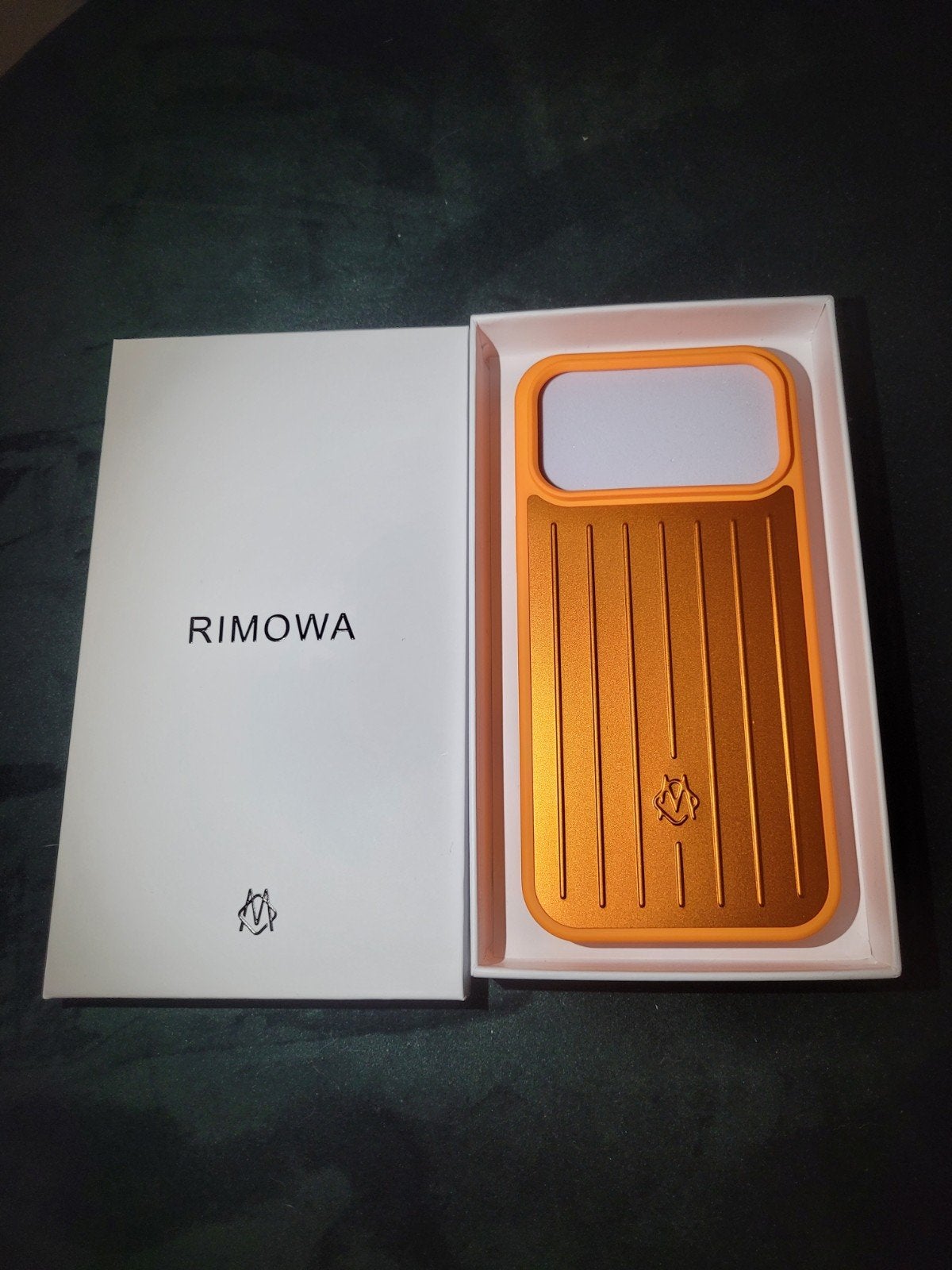 RIMOWA Iphone 17 pro max oranje, Ophalen of Verzenden, Nieuw, Rimowa