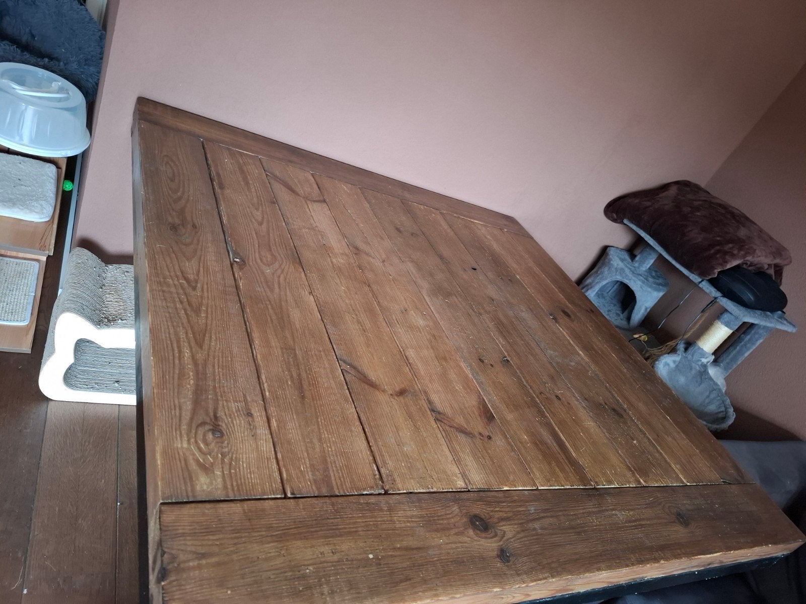 Robuuste houten eettafel met zwarte voet, Ophalen, Gebruikt, Vierkant, Vijf personen of meer
