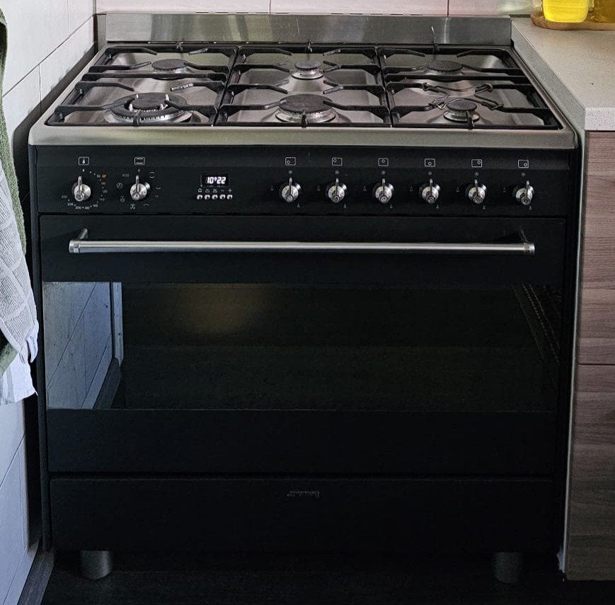 SMEG 6 pits gasfornuis en oven plus afzuigkap, Witgoed en Apparatuur, Fornuizen, Gebruikt, 60 cm of meer, Ophalen of Verzenden