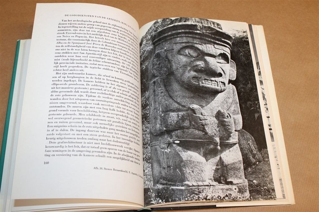 Godsdiensten Azteken Maya Inca — Vintage Boek 1969, Boeken, Ophalen of Verzenden, Gelezen