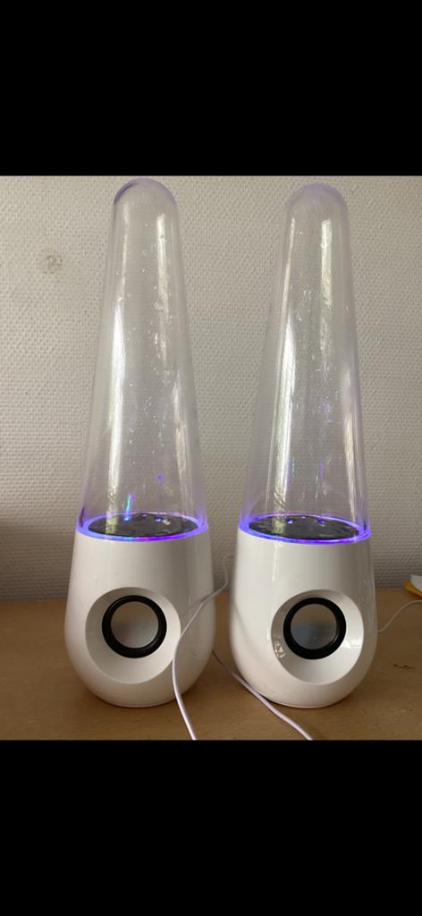 Draadloze bluetooth speaker met licht en water, Ophalen of Verzenden, Gebruikt