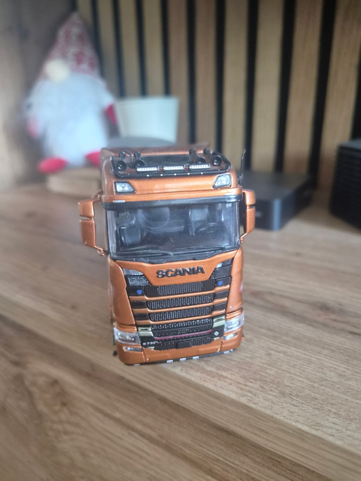 Scania R730 V8 vrachtwagen met oplegger model, Ophalen, Zo goed als nieuw, Overige merken