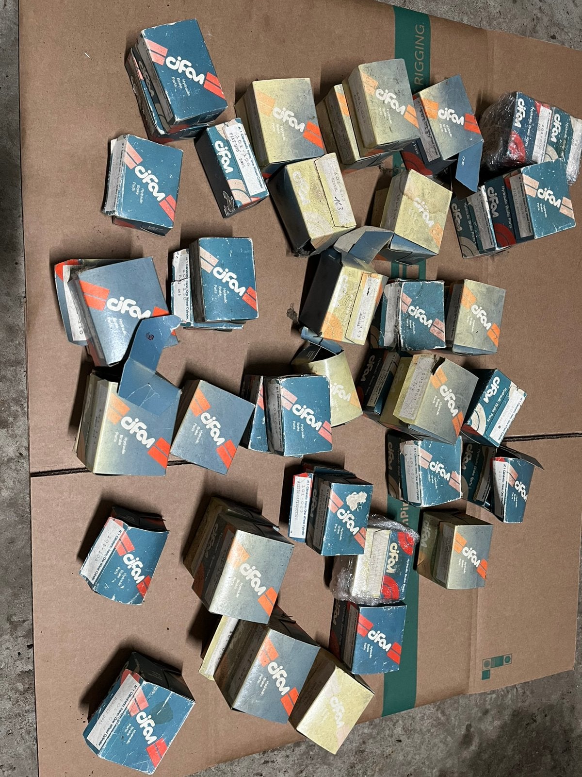 NOS wielremcilinders partij Oldtimer Ford renault, Nieuw, Ophalen of Verzenden, Nvt, Nvt