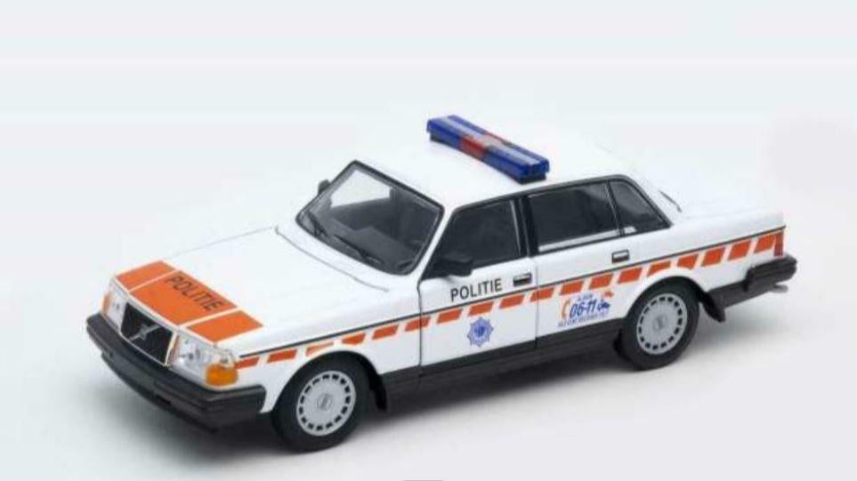 Welly Volvo 240 GL Politie Nederland / Schaal 1:24 / NIEUW, Hobby en Vrije tijd, Auto, Nieuw, Ophalen of Verzenden, Welly