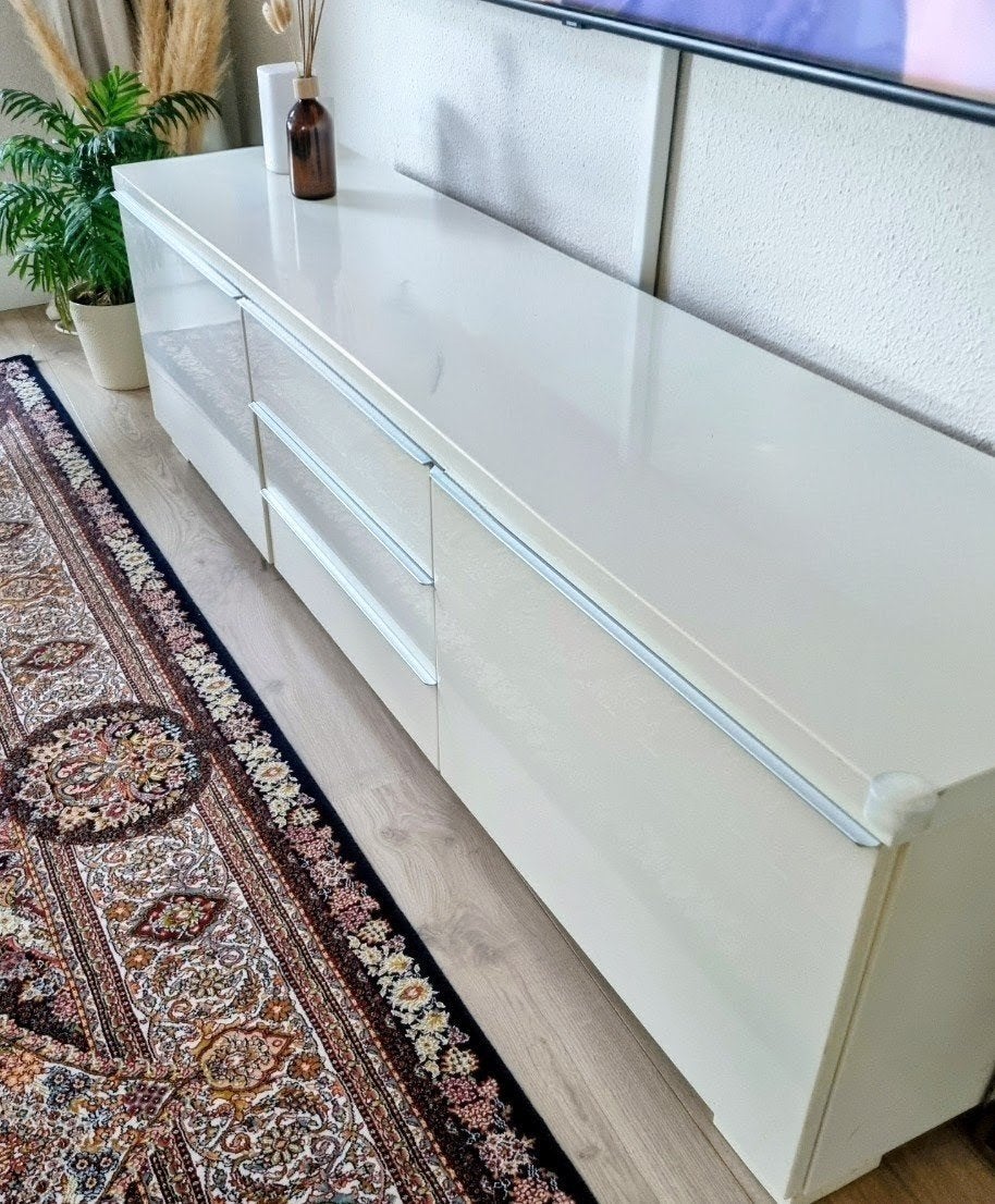 IKEA Hoogglans Wit TV Meubel, Huis en Inrichting, Kasten | Televisiemeubels, Gebruikt, Minder dan 100 cm, 150 tot 200 cm, 25 tot 50 cm