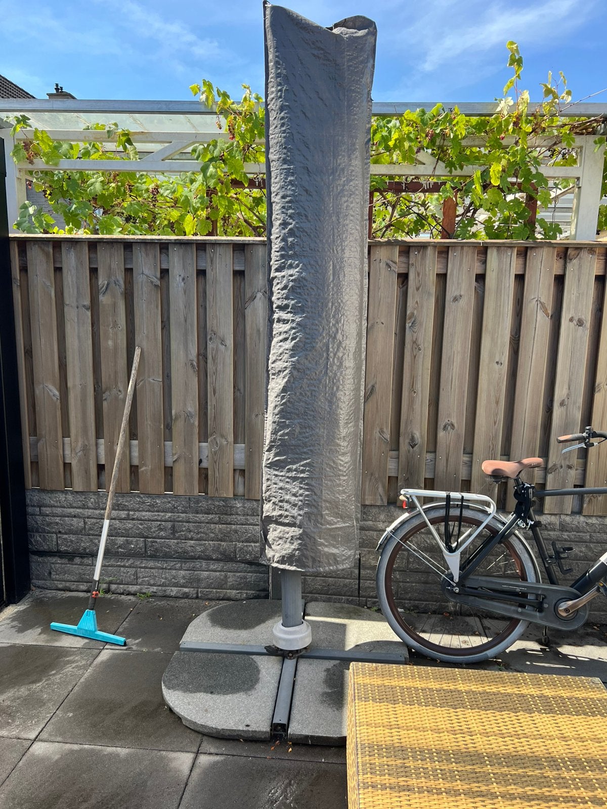 Zweefparasol 3m met stabilisatie tegels. Ecru kleur, Ophalen, Zo goed als nieuw, Zweefparasol