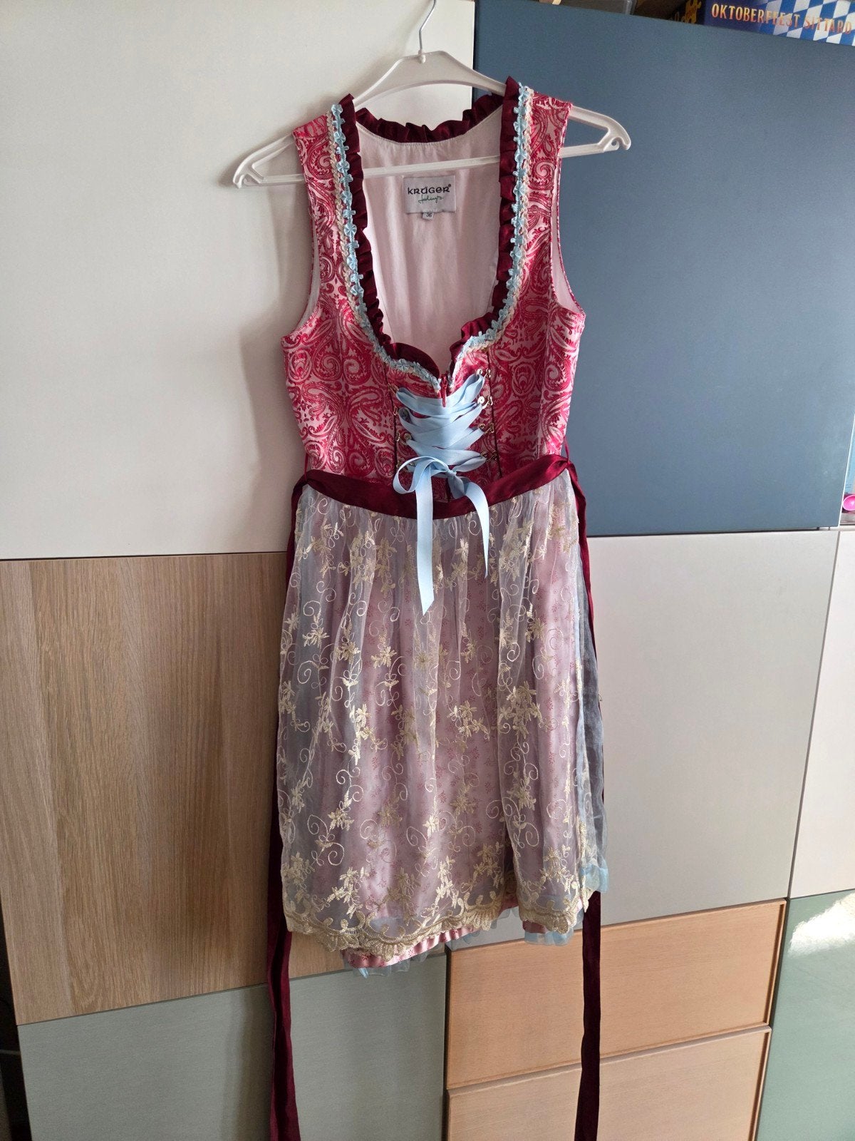 Kruger Dirndl jurk rood/roze met blauwe accenten, Maat 38/40 (M), Ophalen of Verzenden, Zo goed als nieuw, Boven de knie