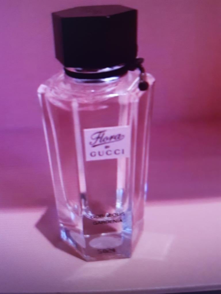 Parfum miniatuur Flora By Gucci Gorgeous Gardenia edt 5 ml, Ophalen of Verzenden, Zo goed als nieuw, Miniatuur, Gevuld
