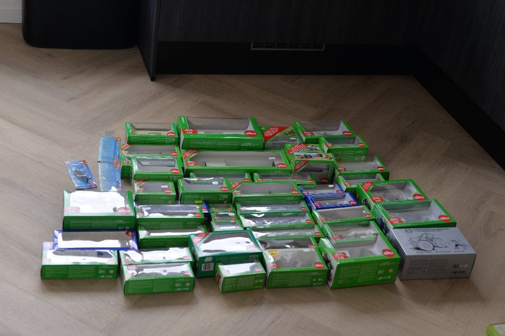 Grote partij Siku landbouw trekkers, etc lege dozen, Ophalen, Gebruikt, -, Siku