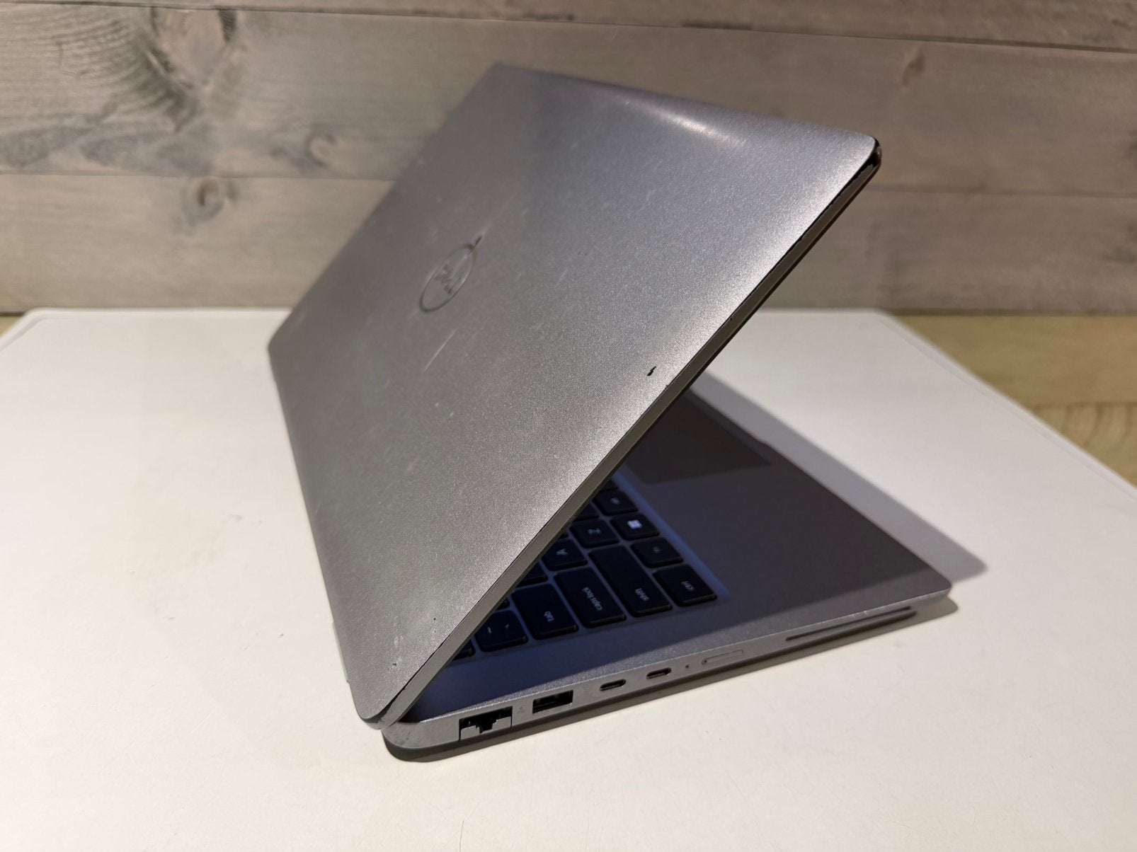 DELL Latitude 5450 - QWERTY - 14 inch, 2 tot 3 Ghz, 14 inch, Ophalen of Verzenden, Zo goed als nieuw
