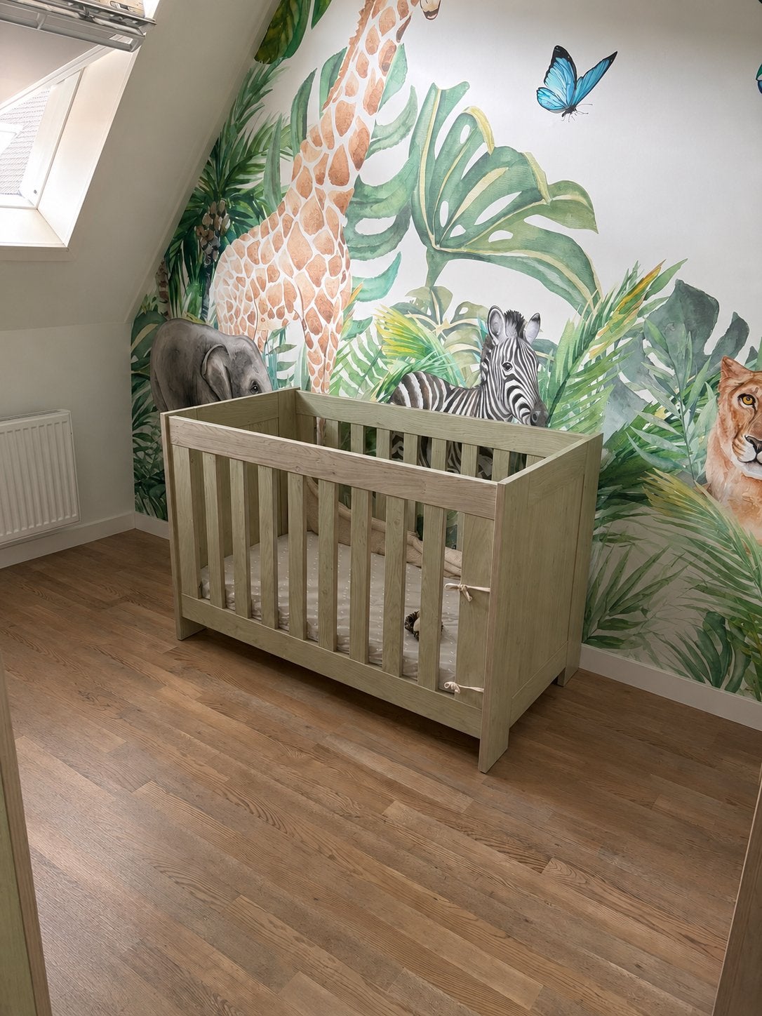 Babykamer bedje/commode/kast, Ophalen, Zo goed als nieuw, Jongetje of Meisje